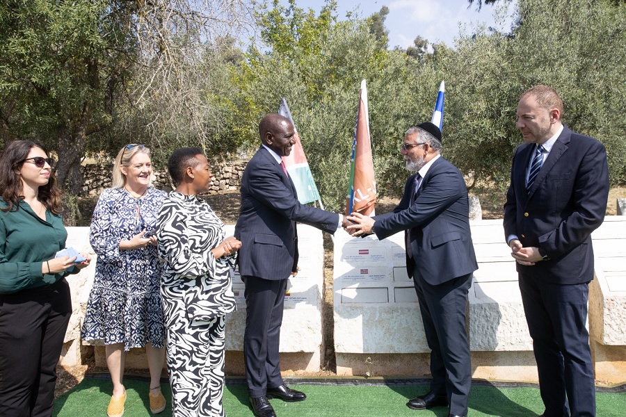 ביקור נשיא קניה בישראל. צילום: אלכס קולומויסקי, ארכיון הצילומים של קק״ל