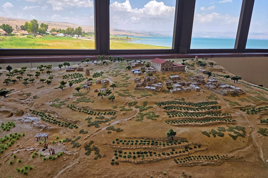 תערוכת סודות חוקוק - דגם היישוב היהודי בתערוכה בבית יגאל אלון