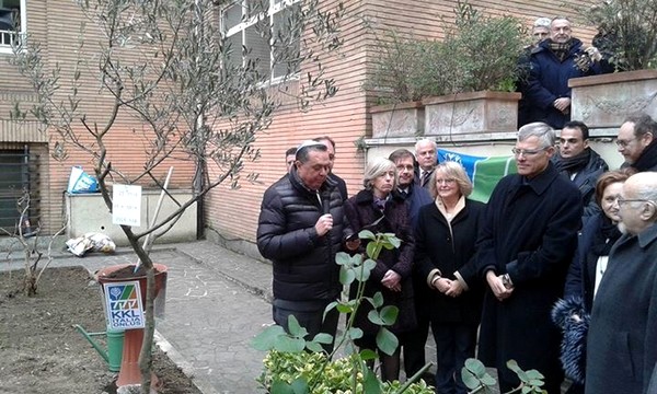 Olive tree planting ceremony at the Julius Caesar School in Rome. Photo: Courtesy KKL Italy