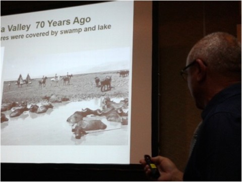 Efi Naim presents lecture on the Hula Lake restoration project. Photo: KKL-JNF
