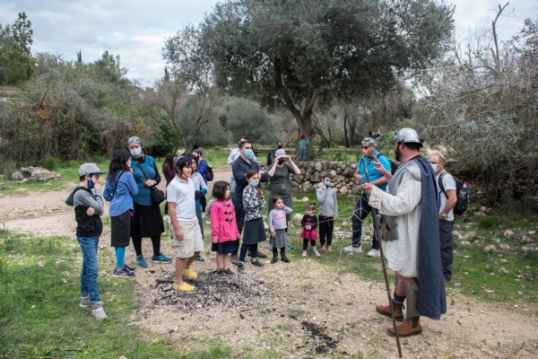 Meeting with famous Hanukkah characters during the trip. (Photo: Dennis Zinn, KKL-JNF Photo Archive)