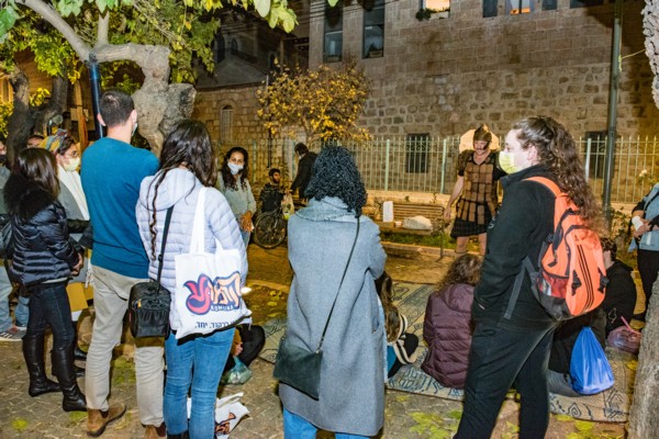 Lights tour in the charming Jerusalem neighborhood of Nahlaot. (Photo: Dennis Zinn, KKL-JNF Photo Archive)