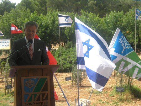 Chancellor Faymann speaking at the Grove of Nations. Photo: KKL-JNF Photo Archive