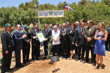 Dominican delegation at the Grove of Nations. Photo: KKL-JNF Photo Archive