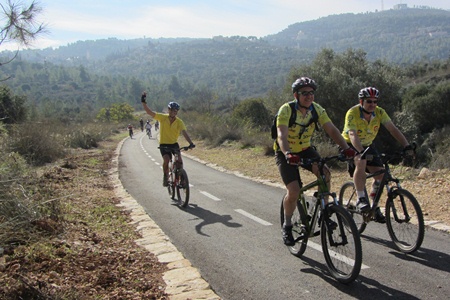 Bike trail in Jerusalem Park. Photo: Tania SusskindEach Healthy City
