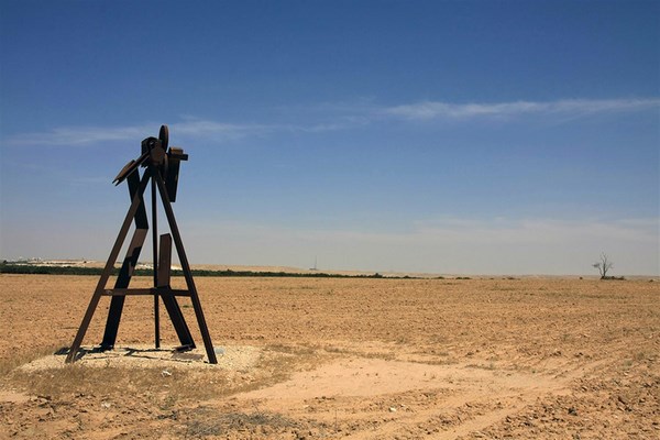 A sculpture by Yigal Tumarkin. Photo: Yaakov Shkolnik Abu Yahya well ...